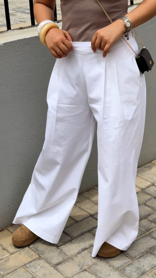 Wide legs white pants
