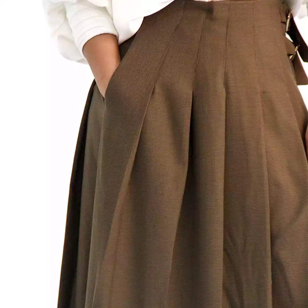 Belt pleated skirt